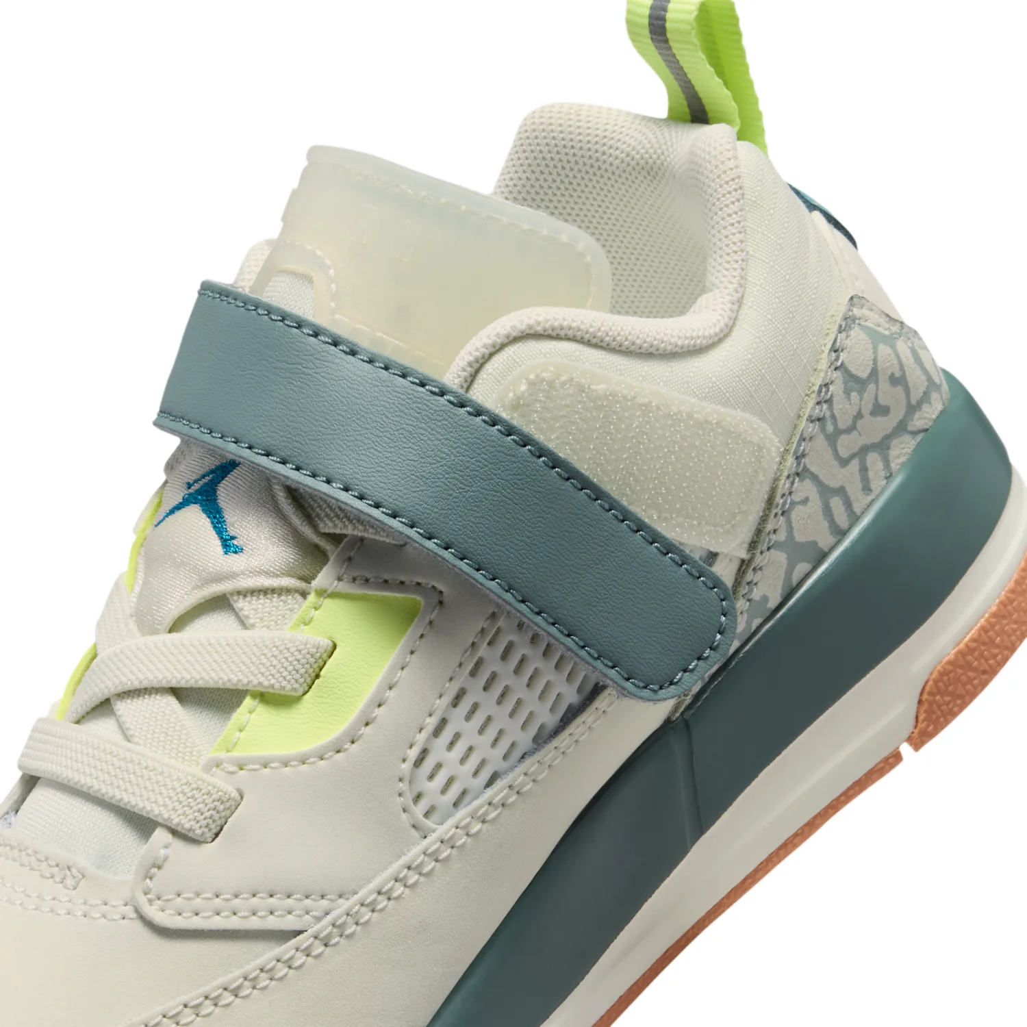 Jordan Spizike Low image 11