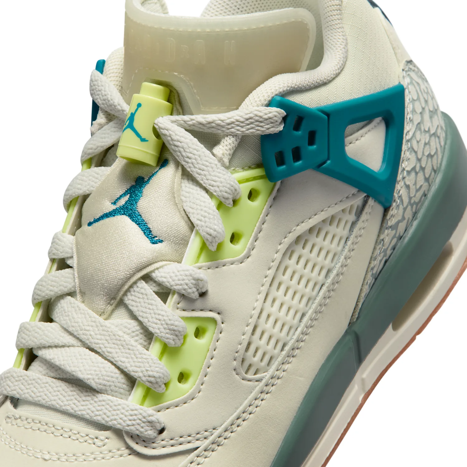 Jordan Spizike Low image 7
