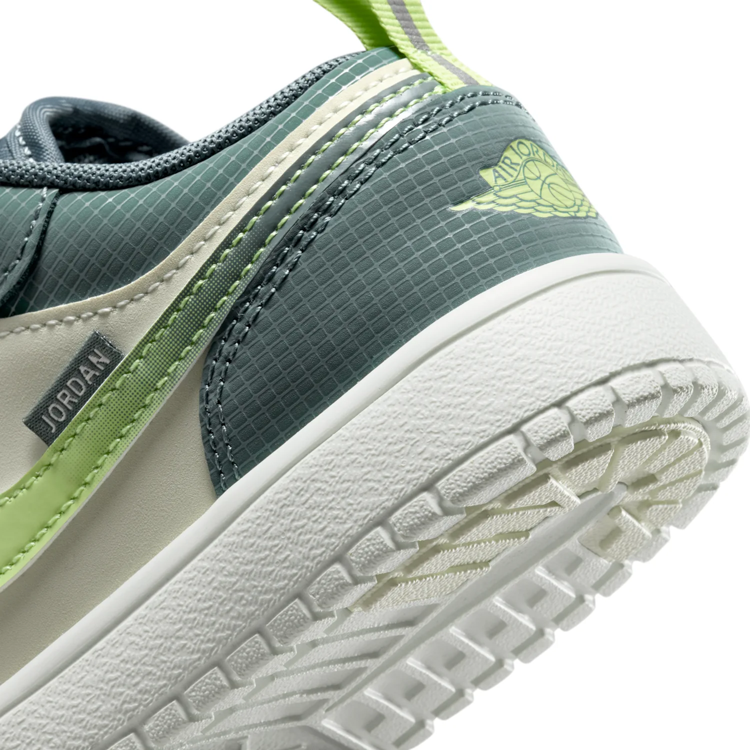 Jordan 1 Low Alt SE image 8