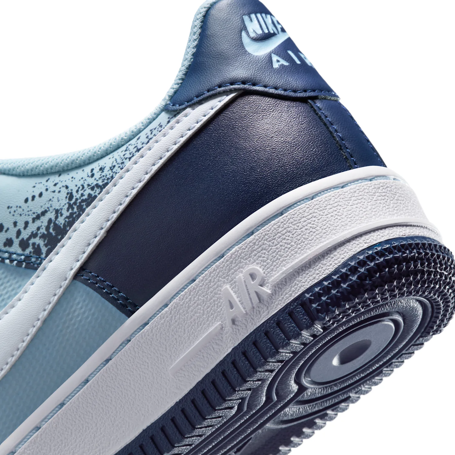 Nike Air Force 1 image 8