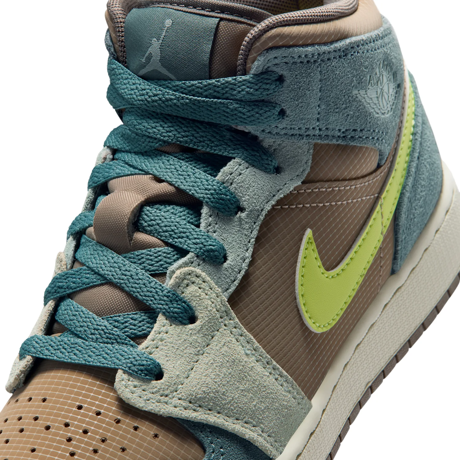 Air Jordan 1 Mid SE image 9