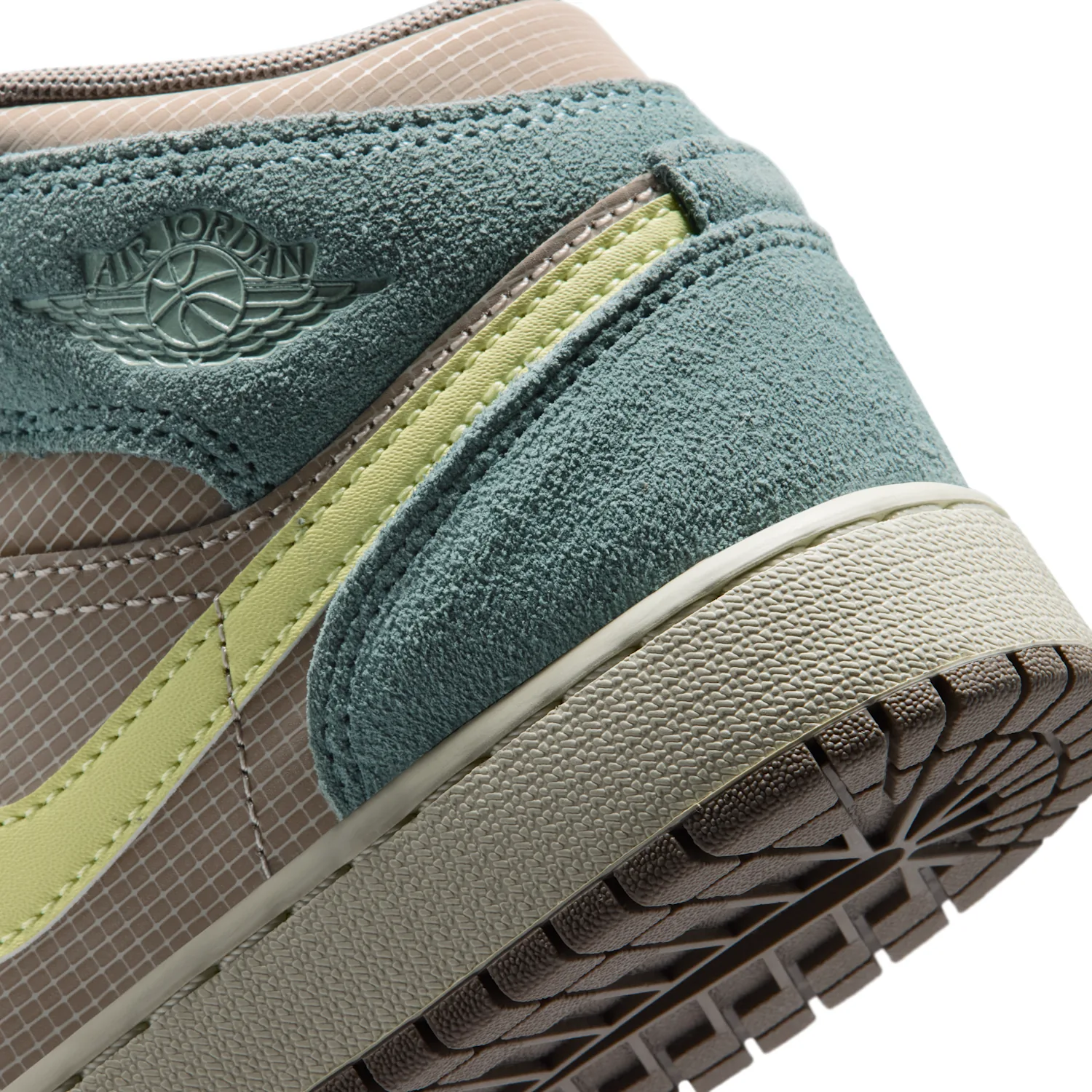 Air Jordan 1 Mid SE image 10