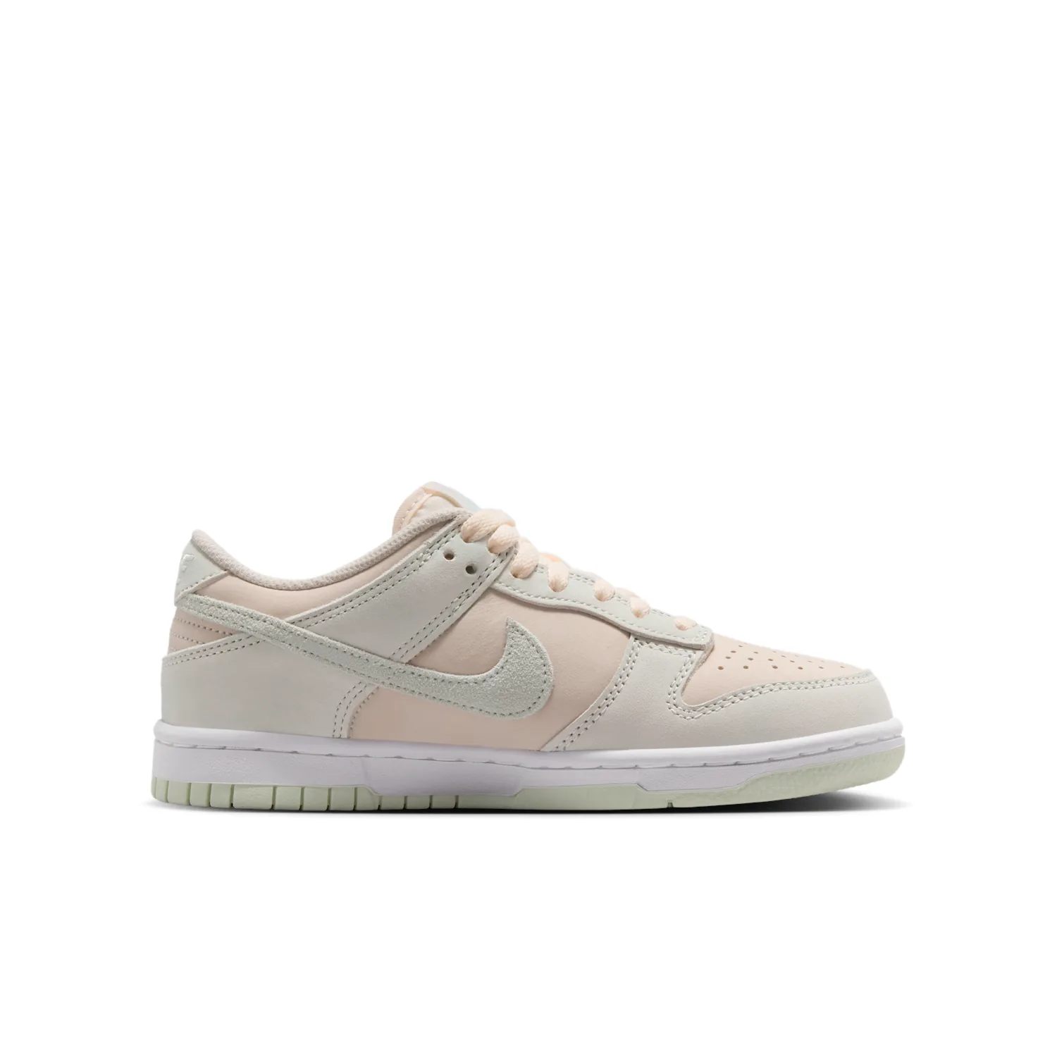 Nike Dunk Low Suede image 3