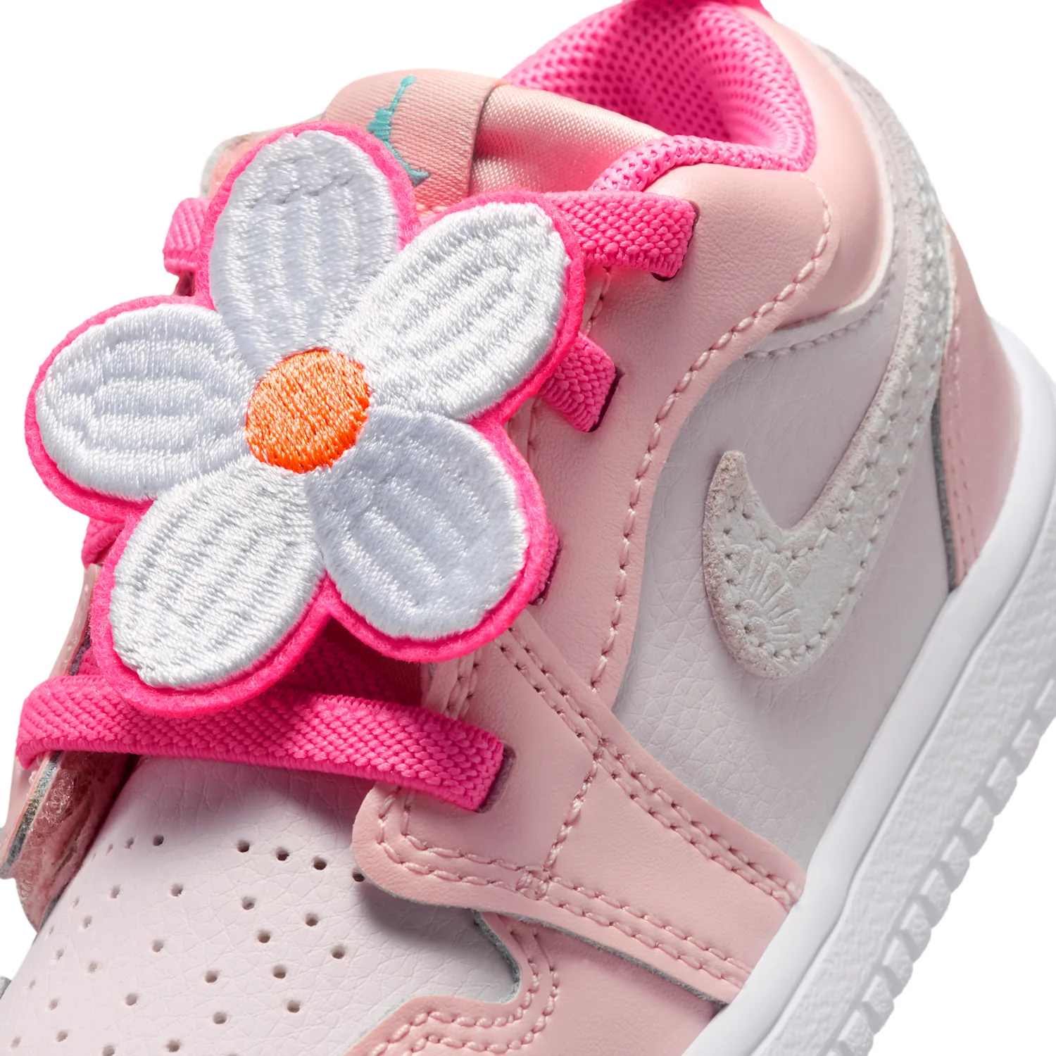 Jordan 1 Low Alt SE image 9