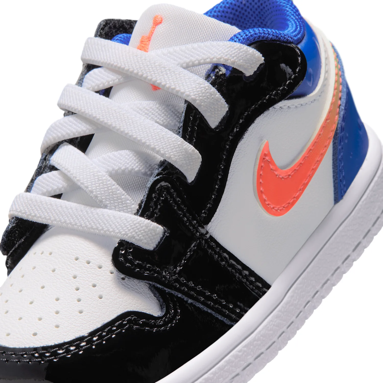 Jordan 1 Low Alt SE image 8