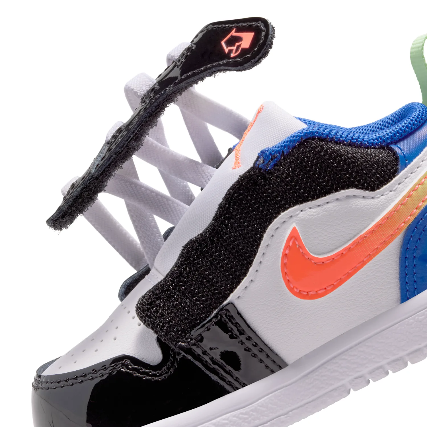 Jordan 1 Low Alt SE image 9