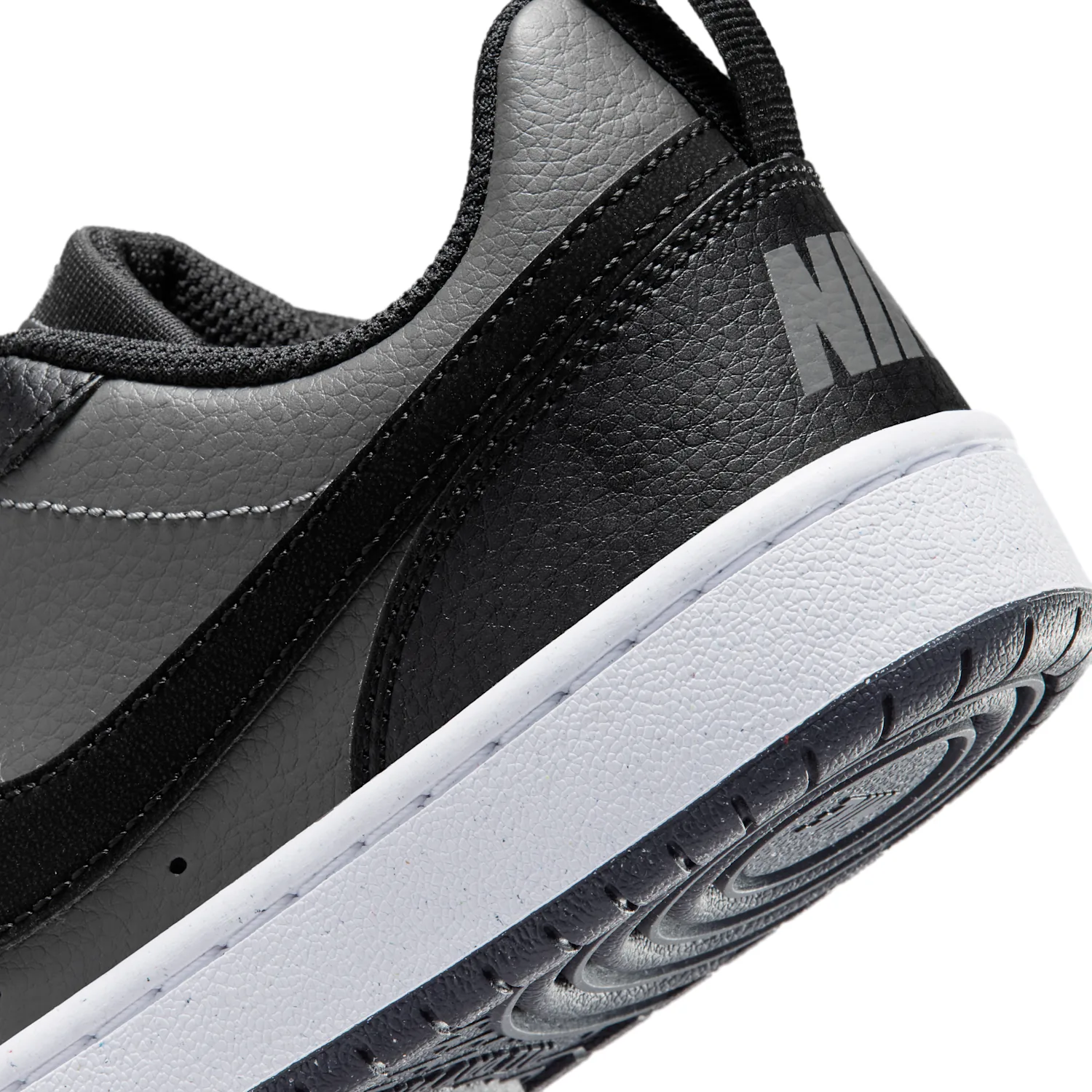 Nike Court Borough Low image 8