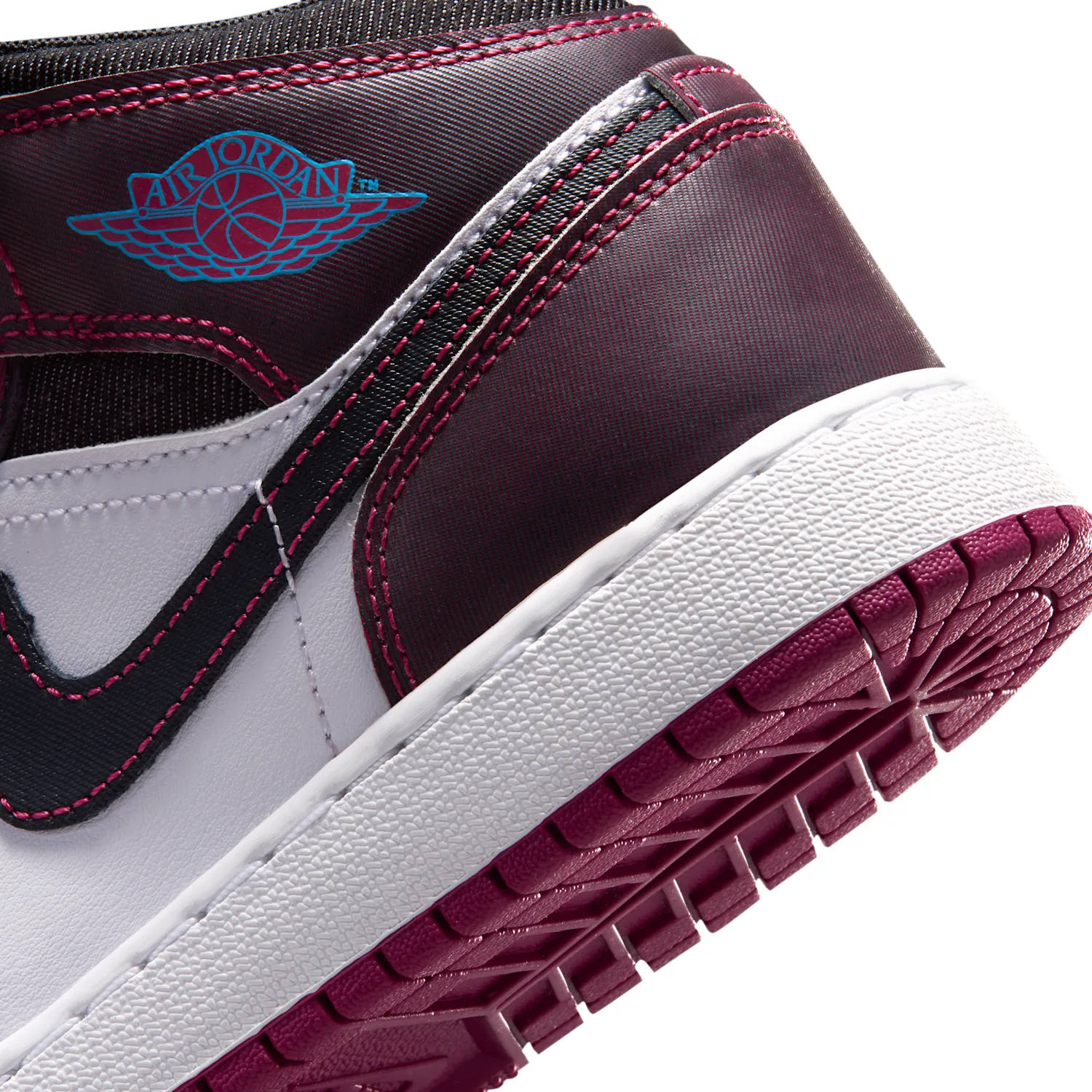 Air Jordan 1 Mid SE image 10