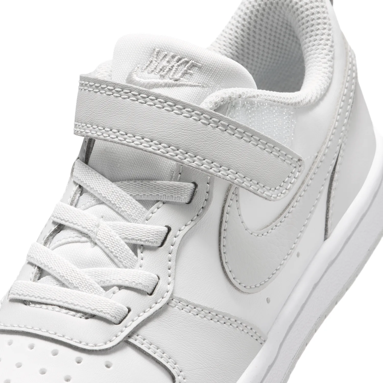 Nike Court Borough Low image 7