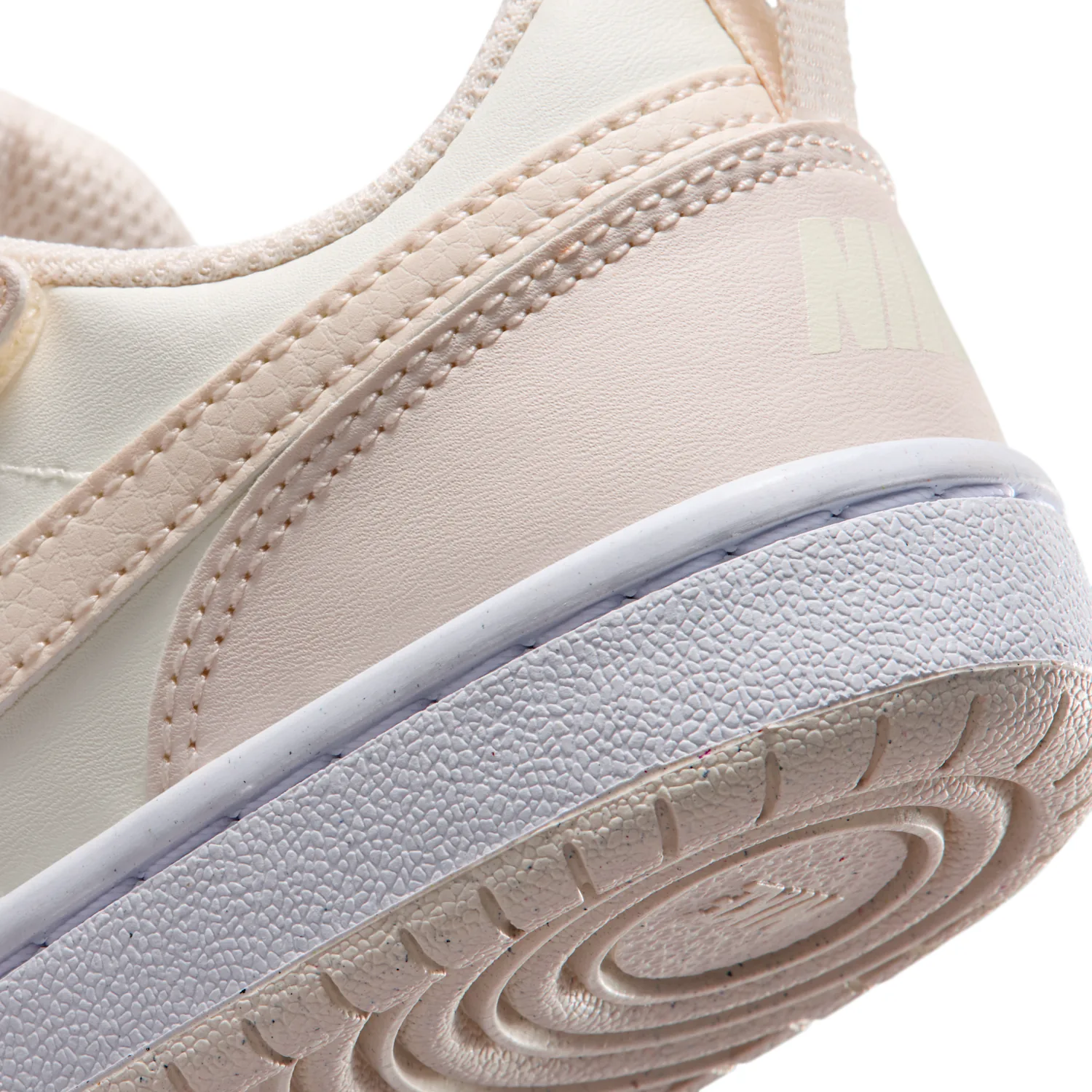 Nike Court Borough Low image 8