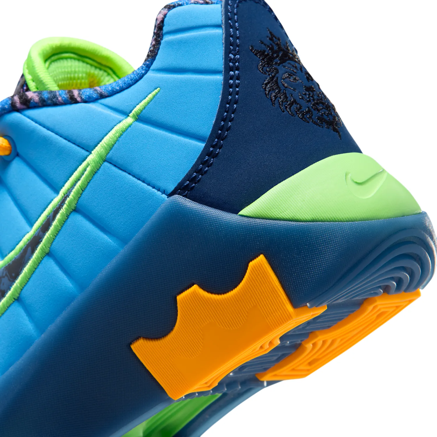 LeBron Witness 9 image 8