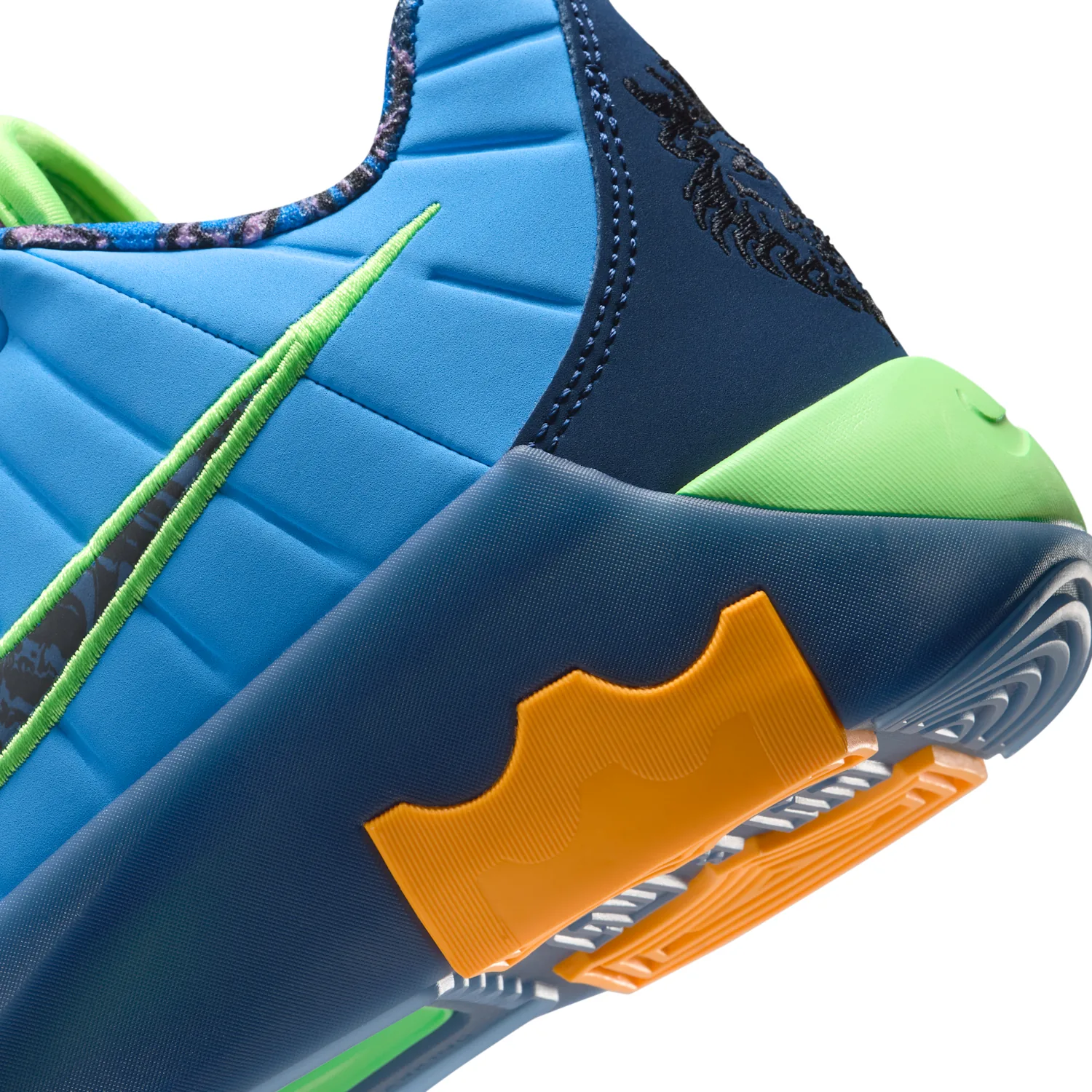 LeBron Witness 9 image 8