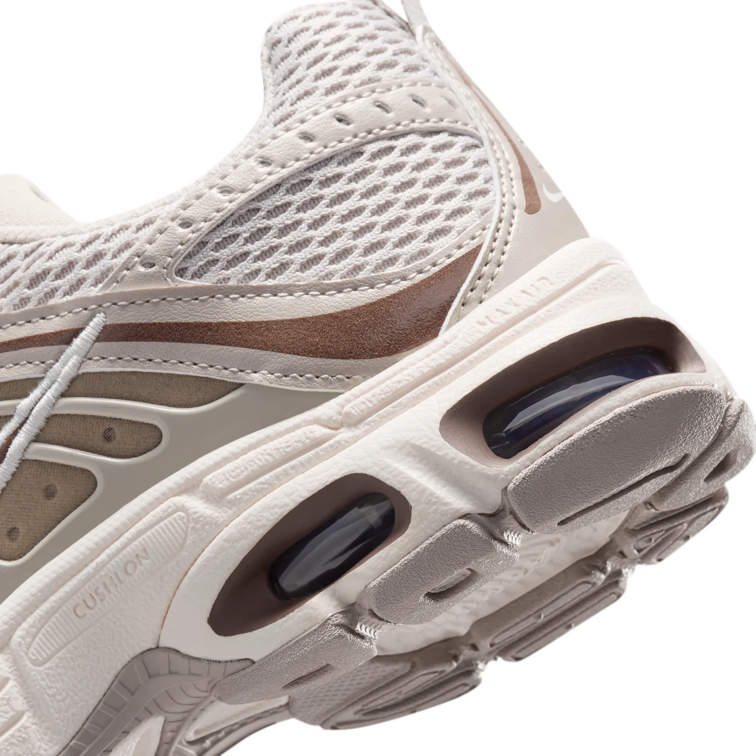 Nike Air Max Moto 2K image 8