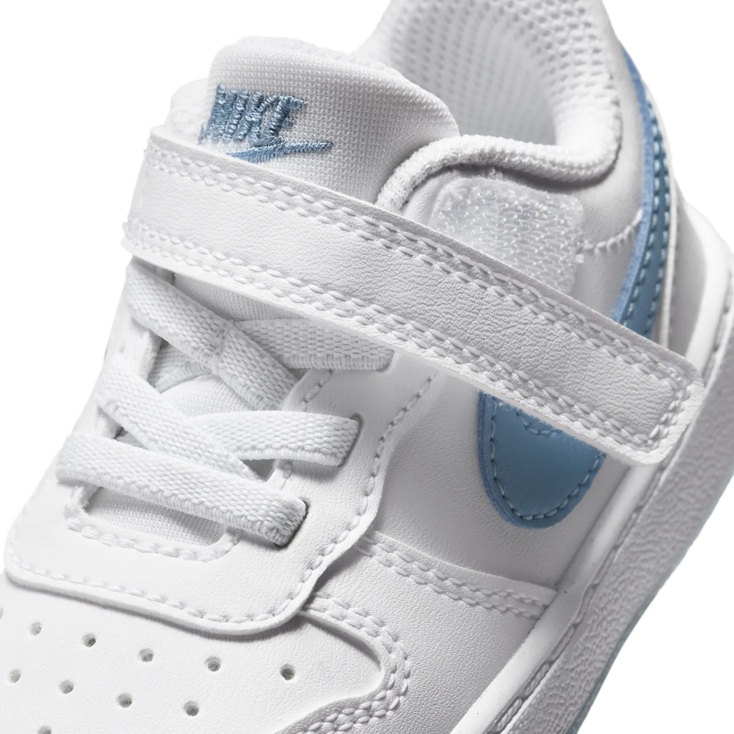 Nike Court Borough Low image 7