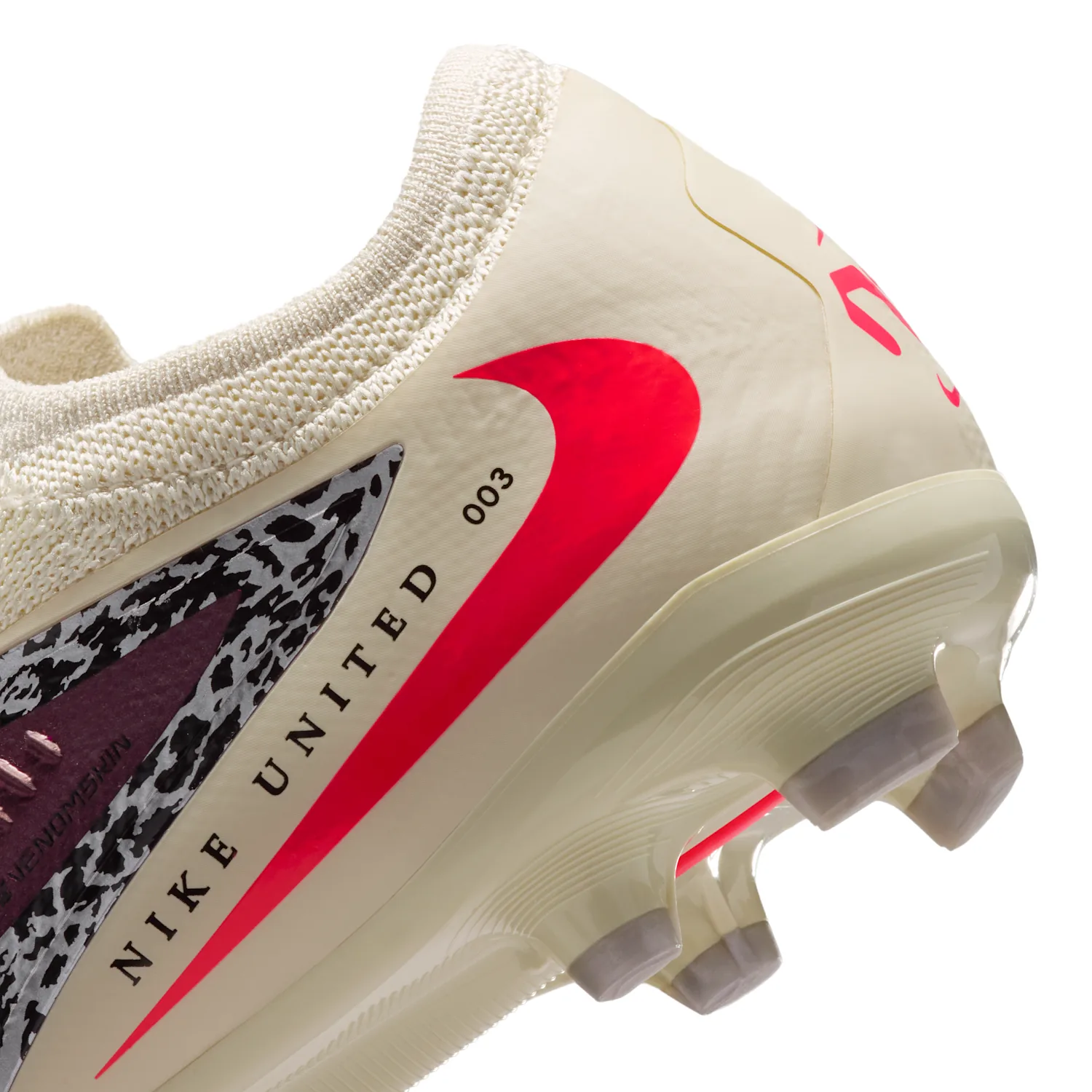 Nike United Jr. Phantom 6 Low Pro image 9