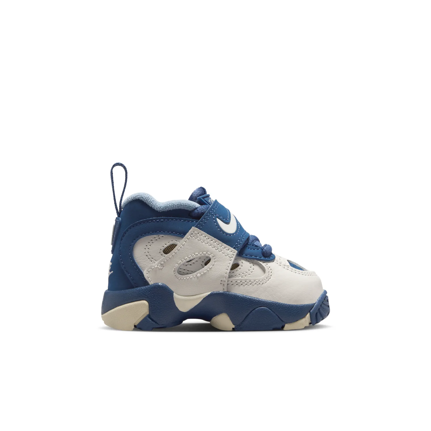 Nike Diamond Turf II image 3