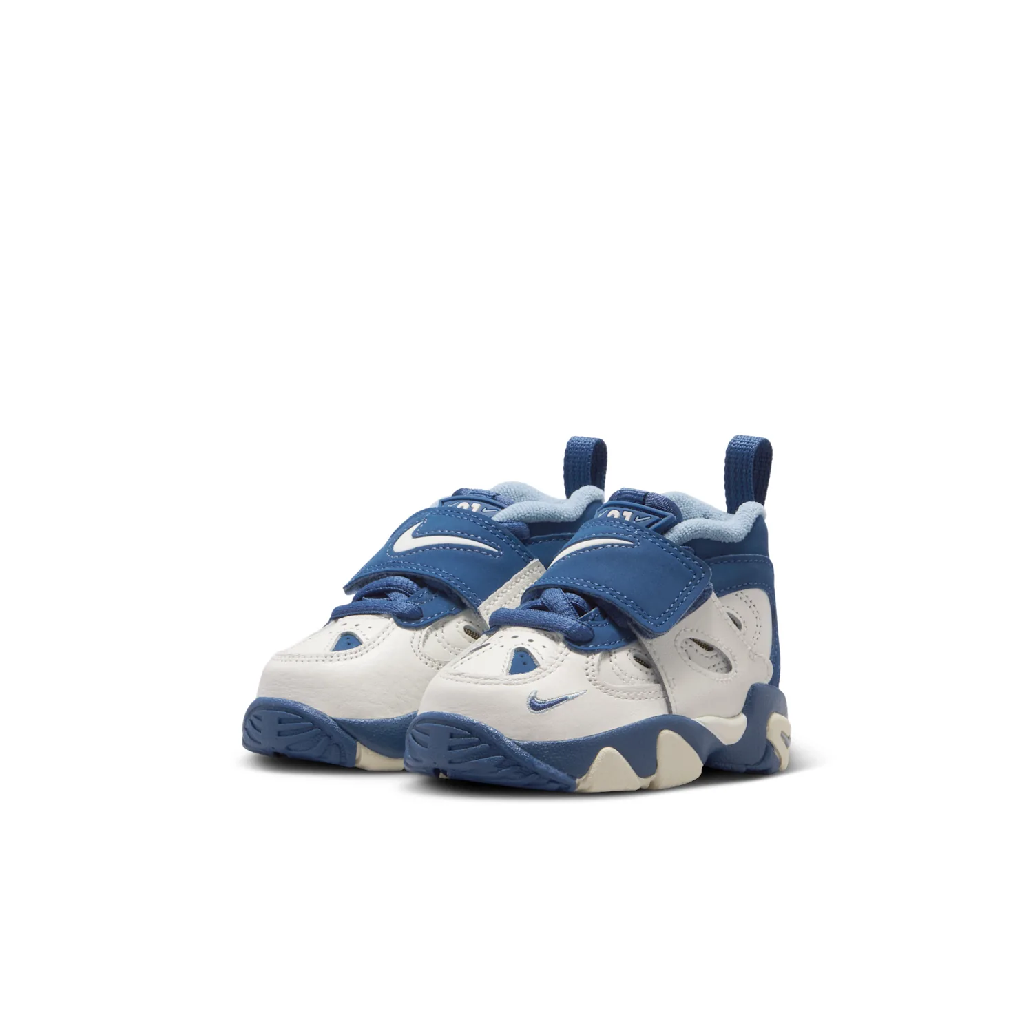 Nike Diamond Turf II image 5