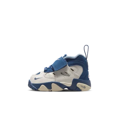 Nike Diamond Turf II