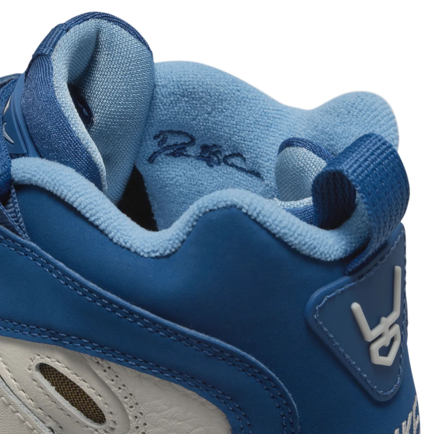 Nike Air Diamond Turf II image 2