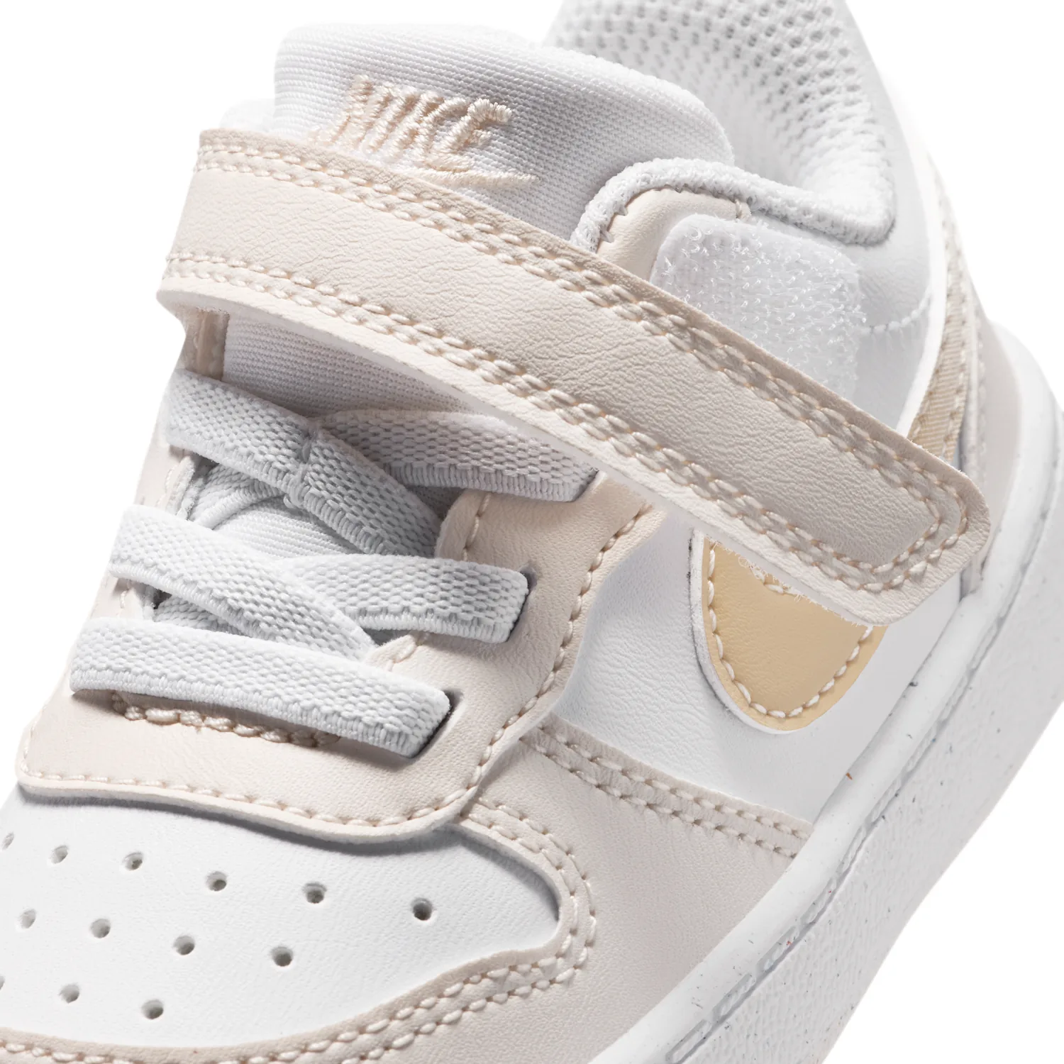 Nike Court Borough Low image 7