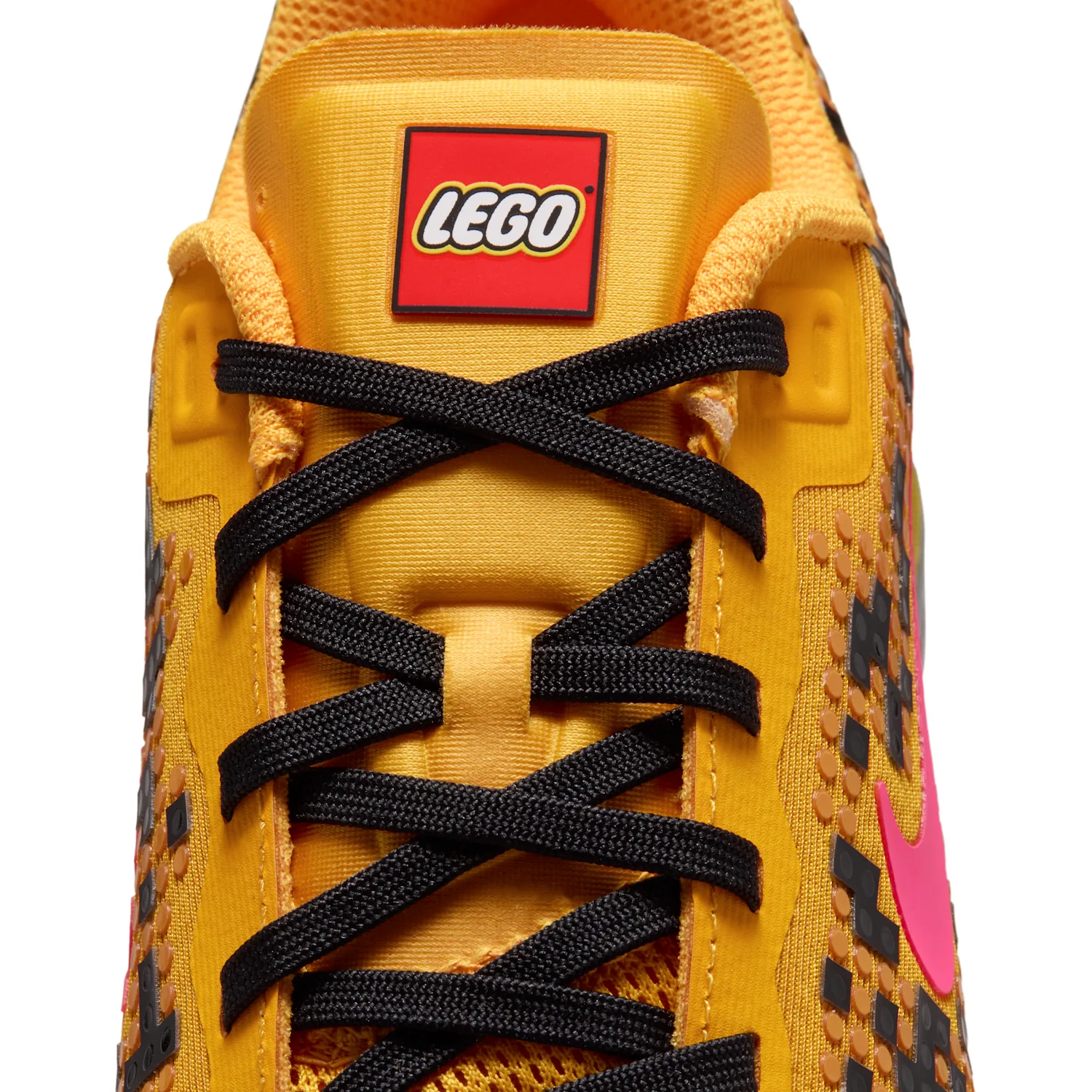 Nike Air Max Phoenix x LEGO® Collection image 12