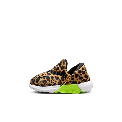 Nike Swoosh Go