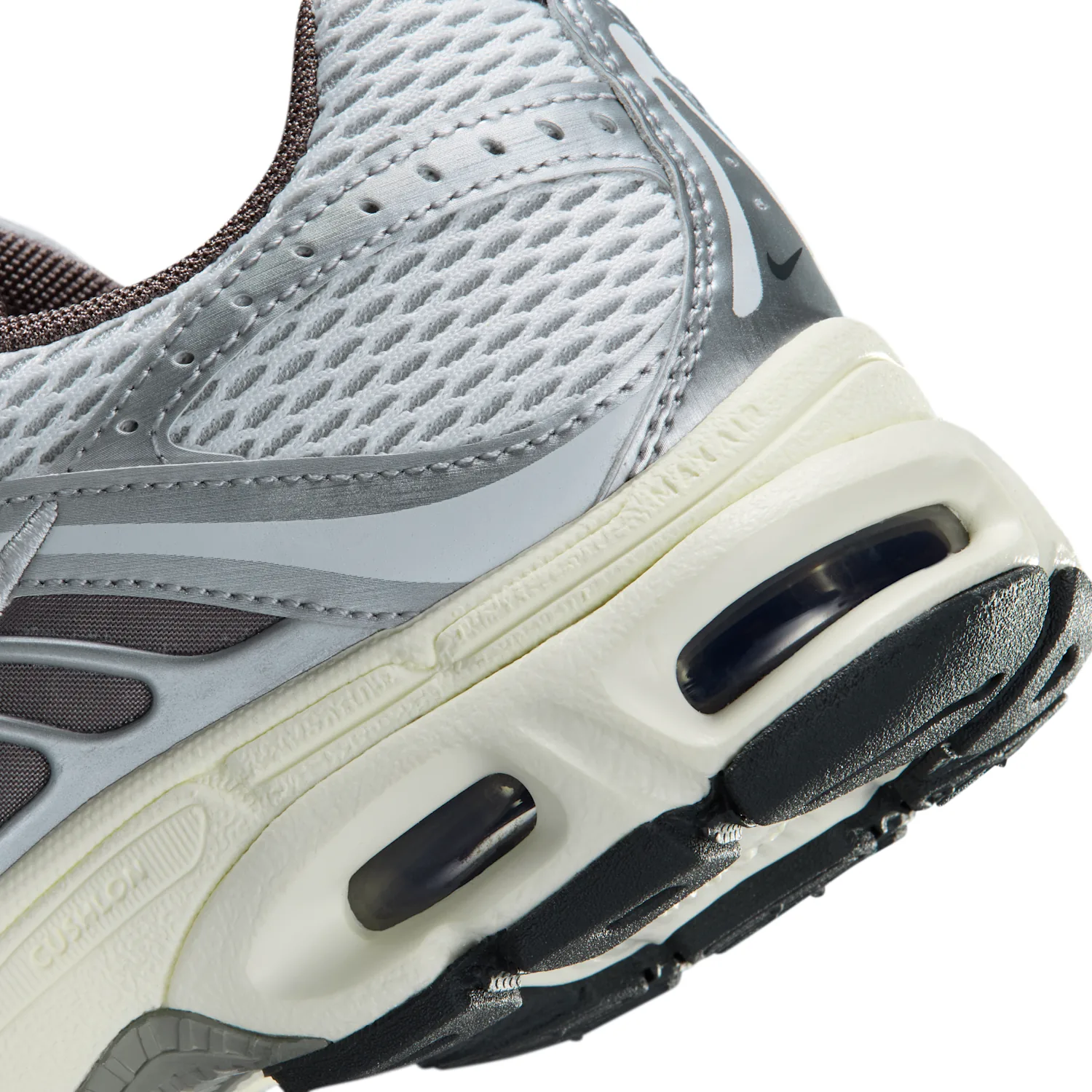 Nike Air Max Moto 2K image 8
