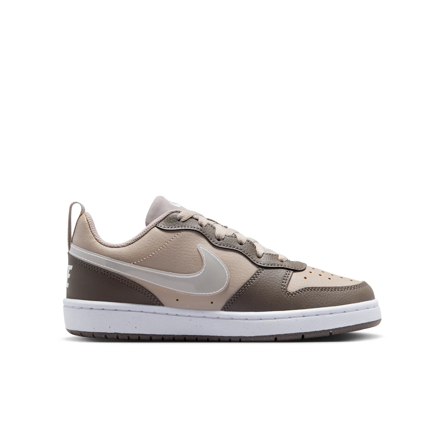 Nike Court Borough Low image 3