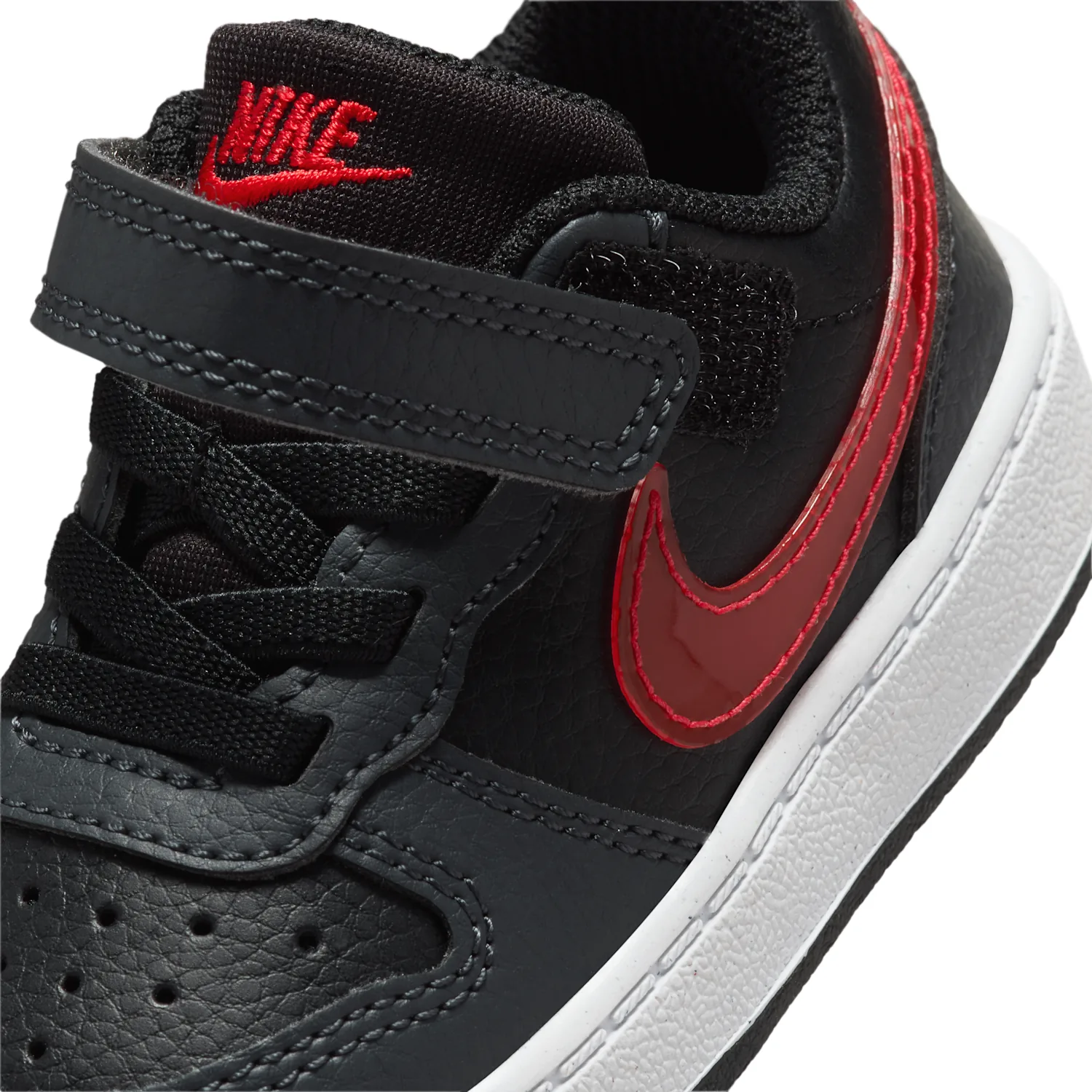 Nike Court Borough Low image 7