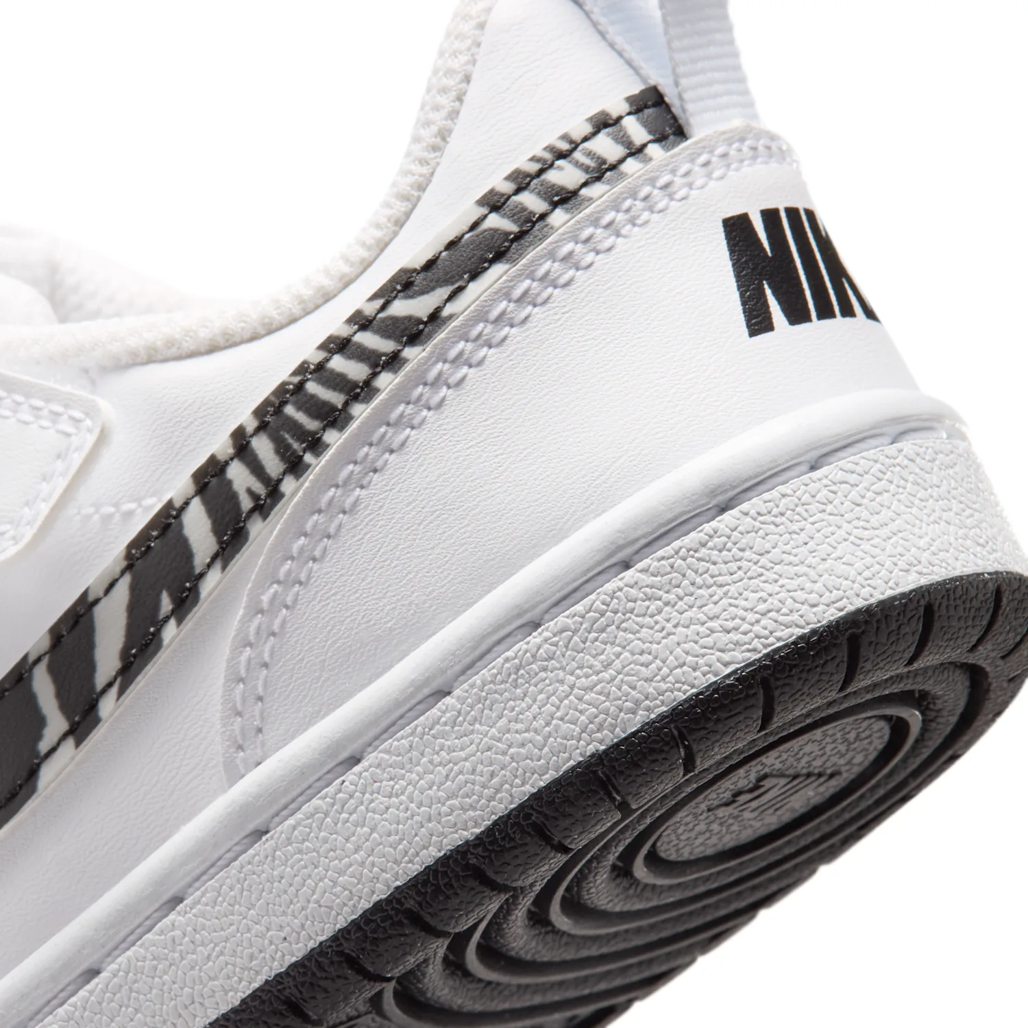 Nike Court Borough Low image 8