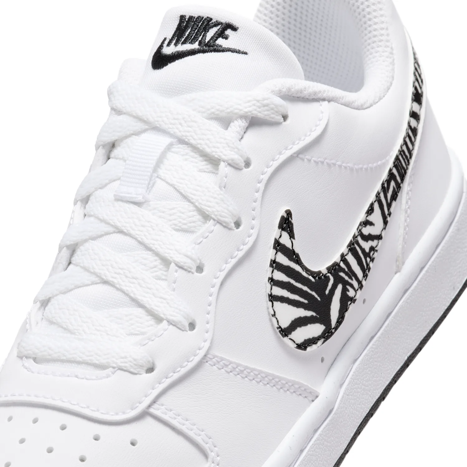 Nike Court Borough Low image 7