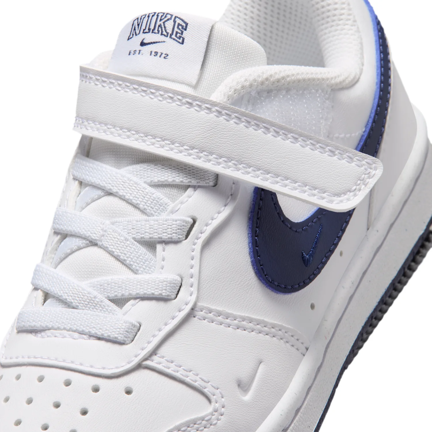 Nike Court Borough Low image 7