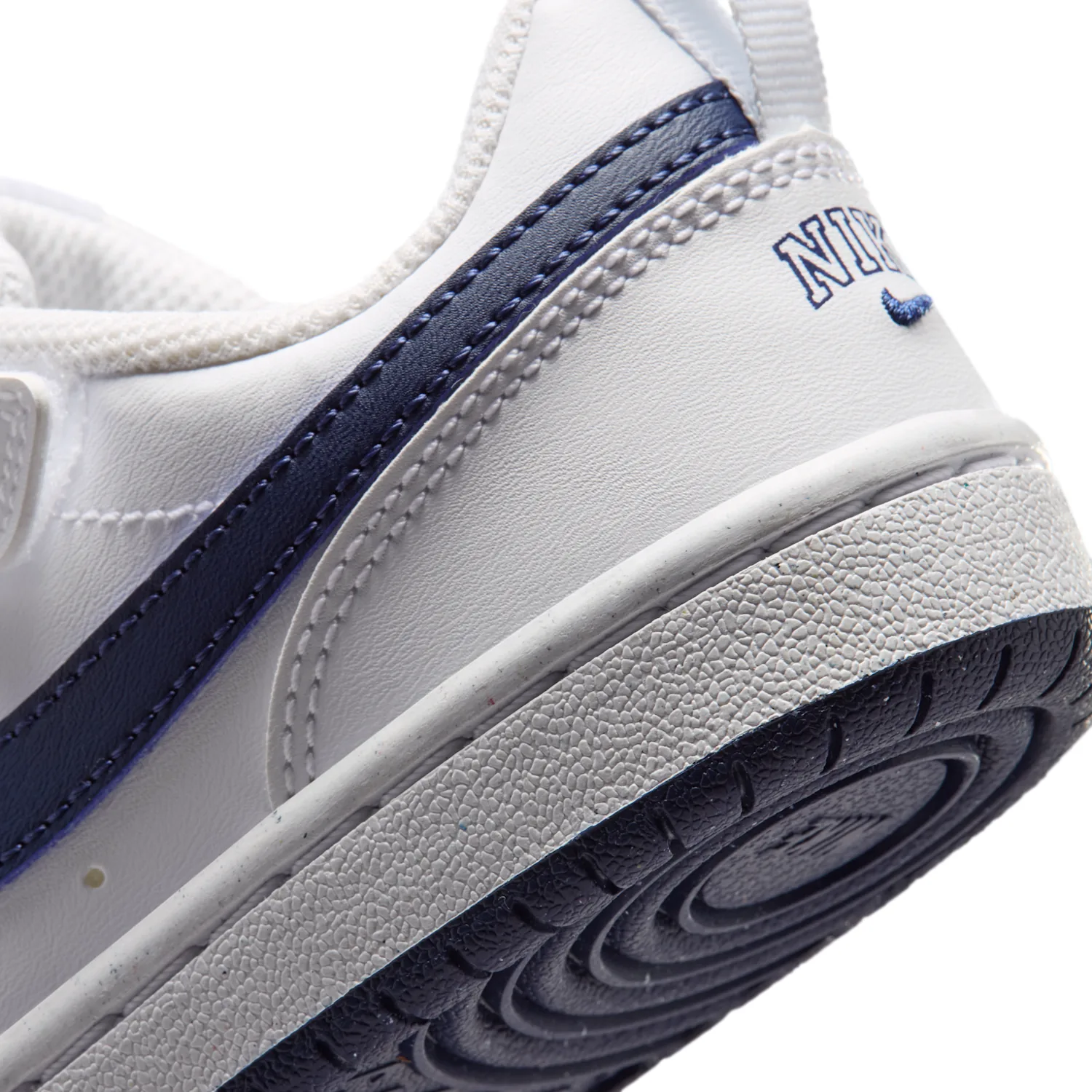 Nike Court Borough Low image 8