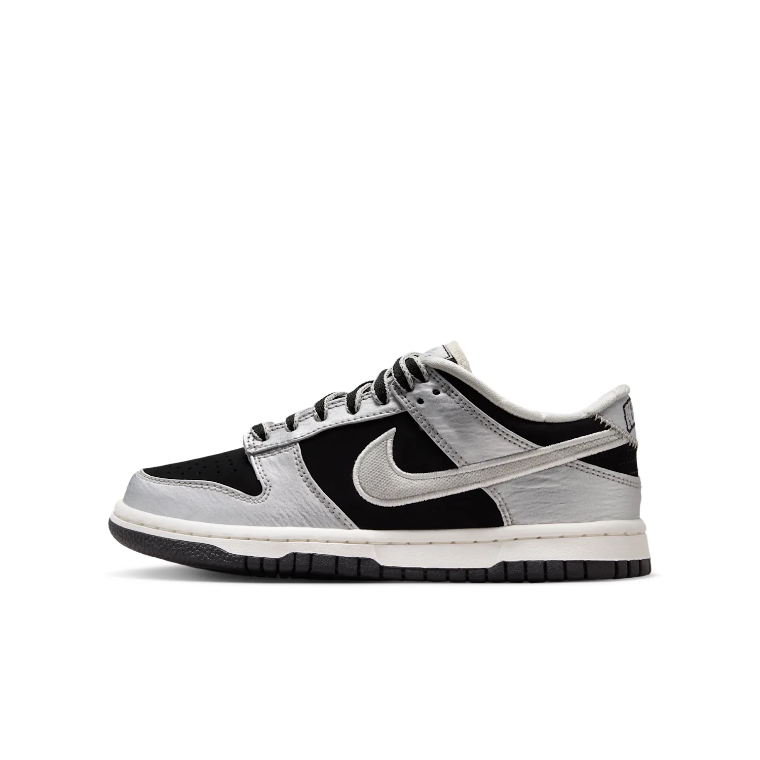 Nike Dunk Low LV8