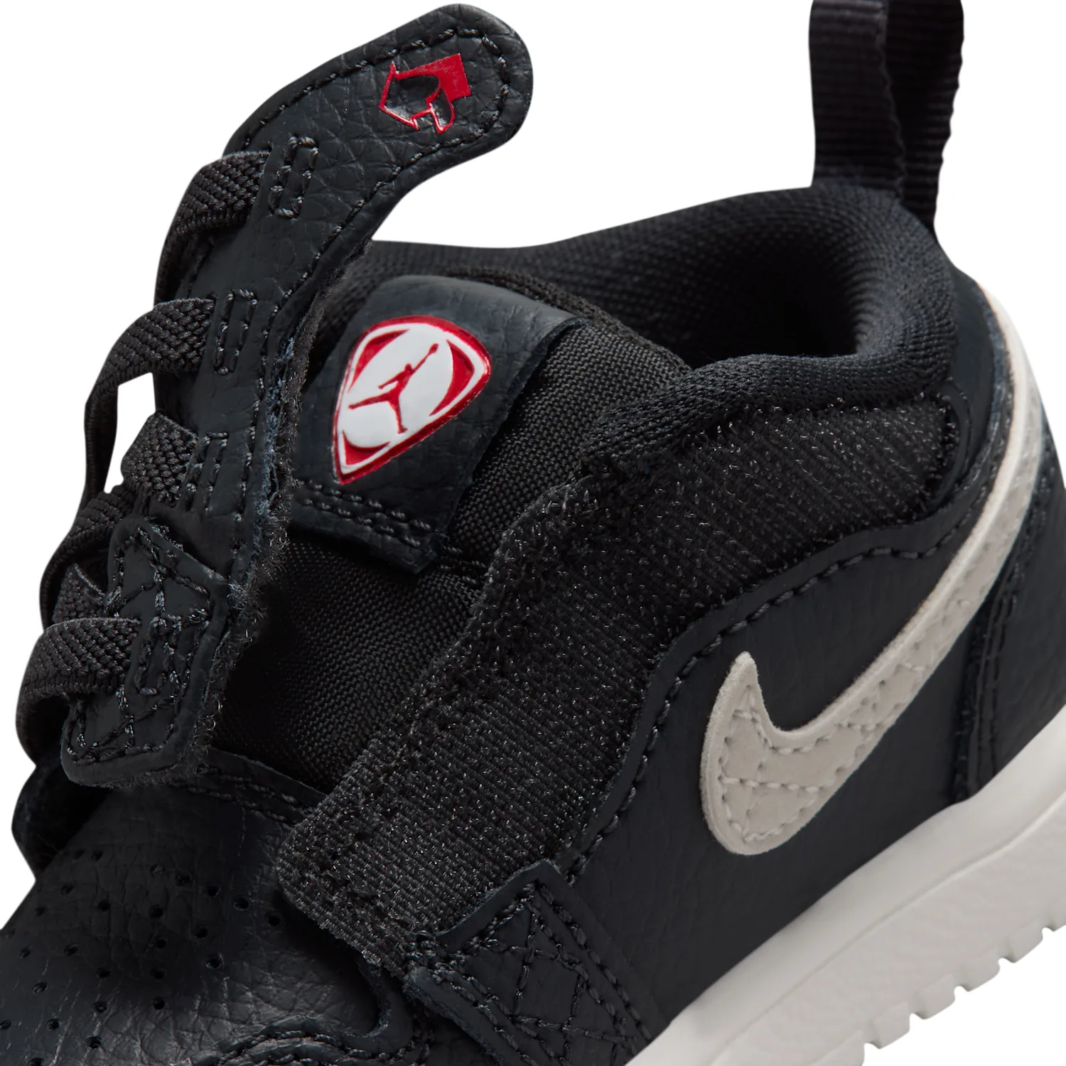 Jordan 1 Low Alt SE image 8