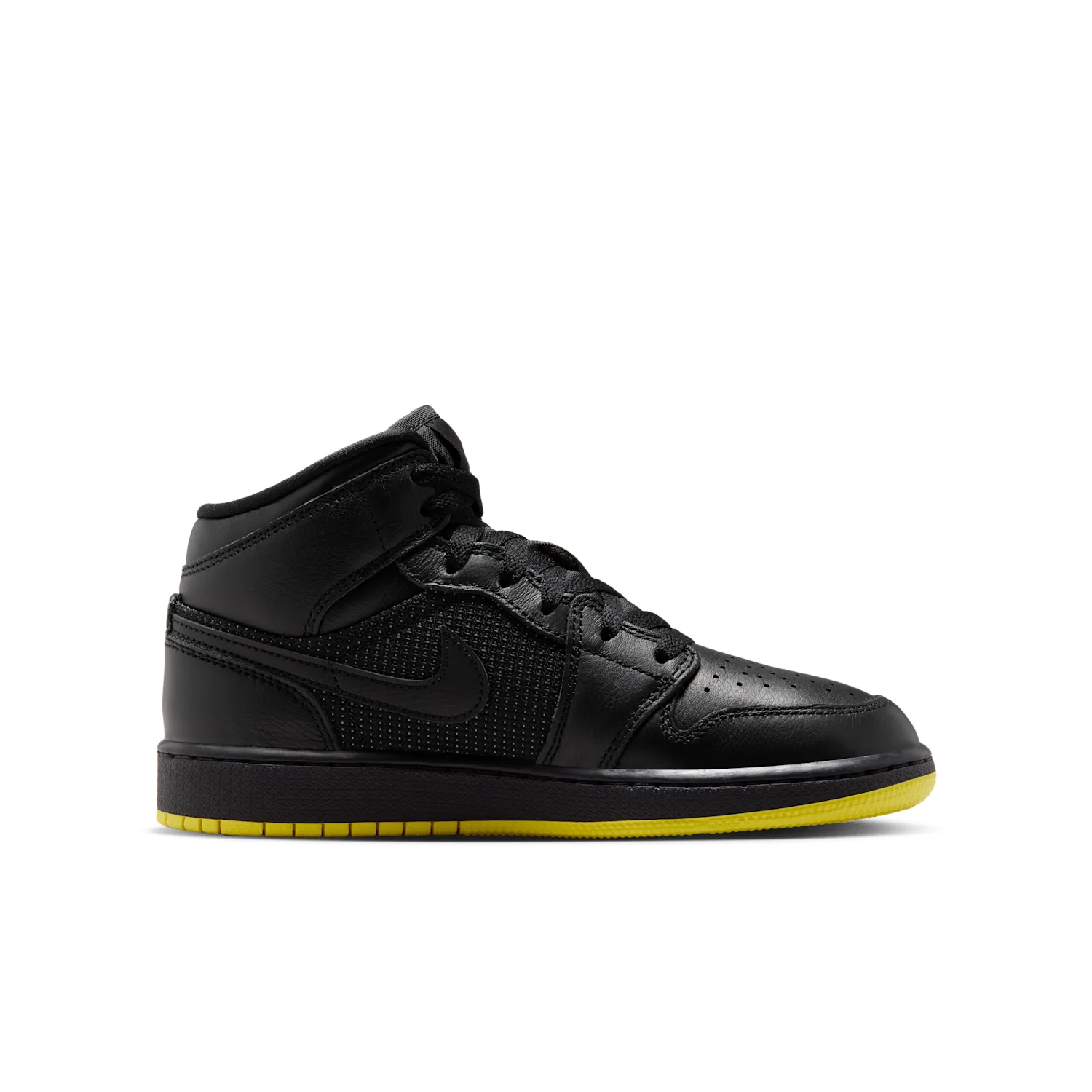 Air Jordan 1 Mid SE image 3