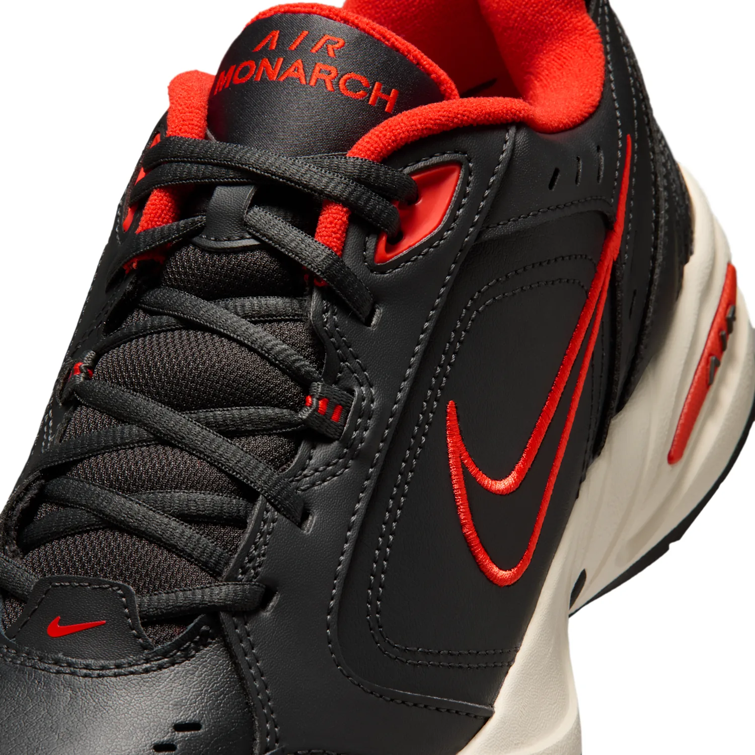 Nike Air Monarch IV image 7
