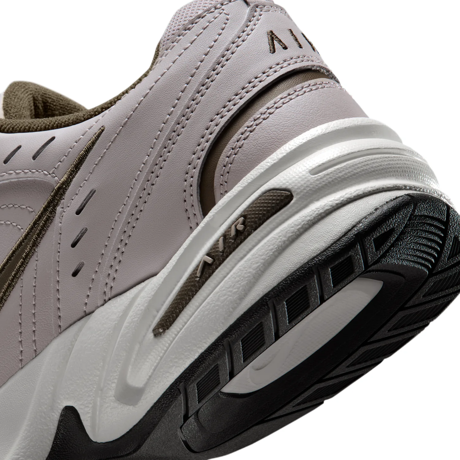 Nike Air Monarch IV image 8
