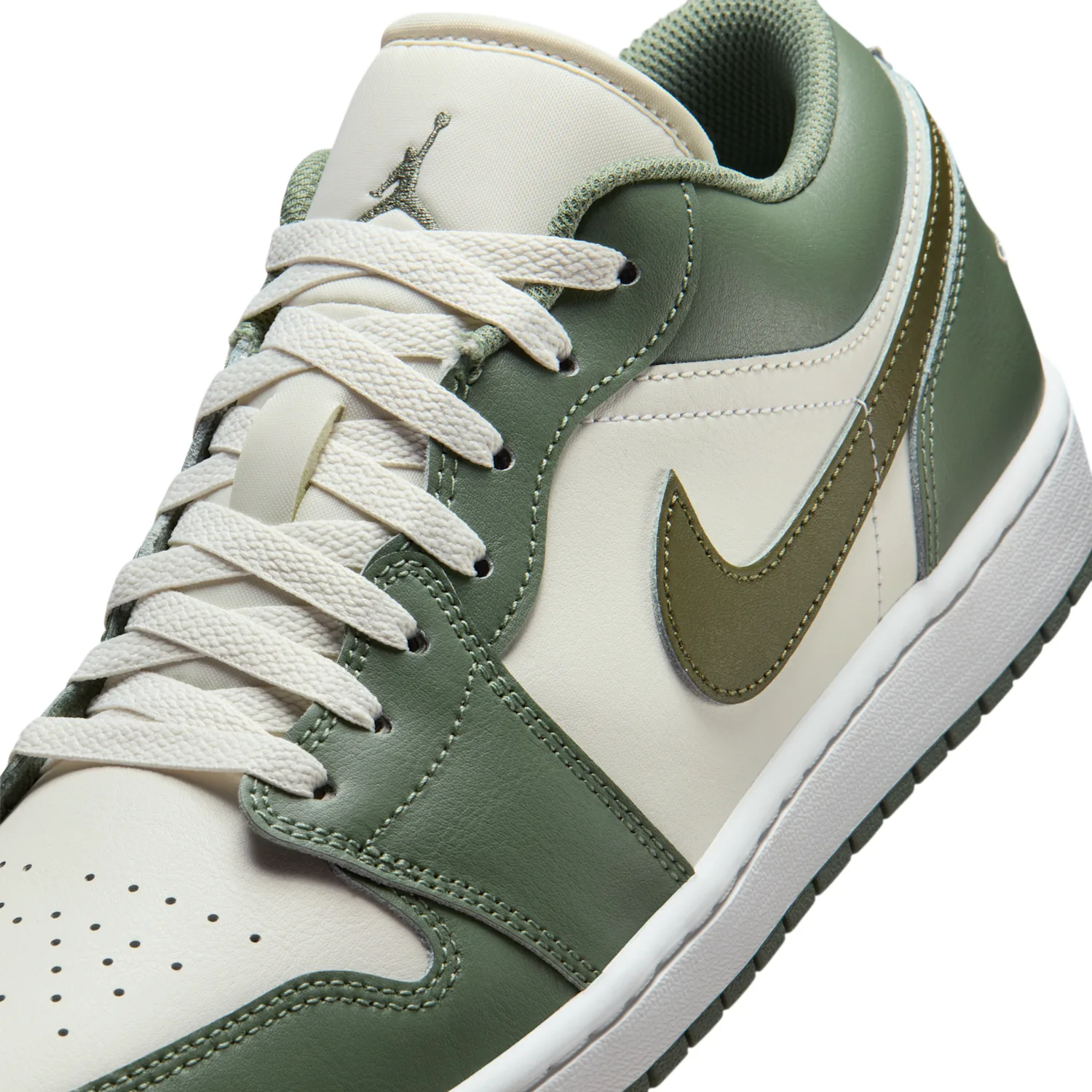 Air Jordan 1 Low image 7