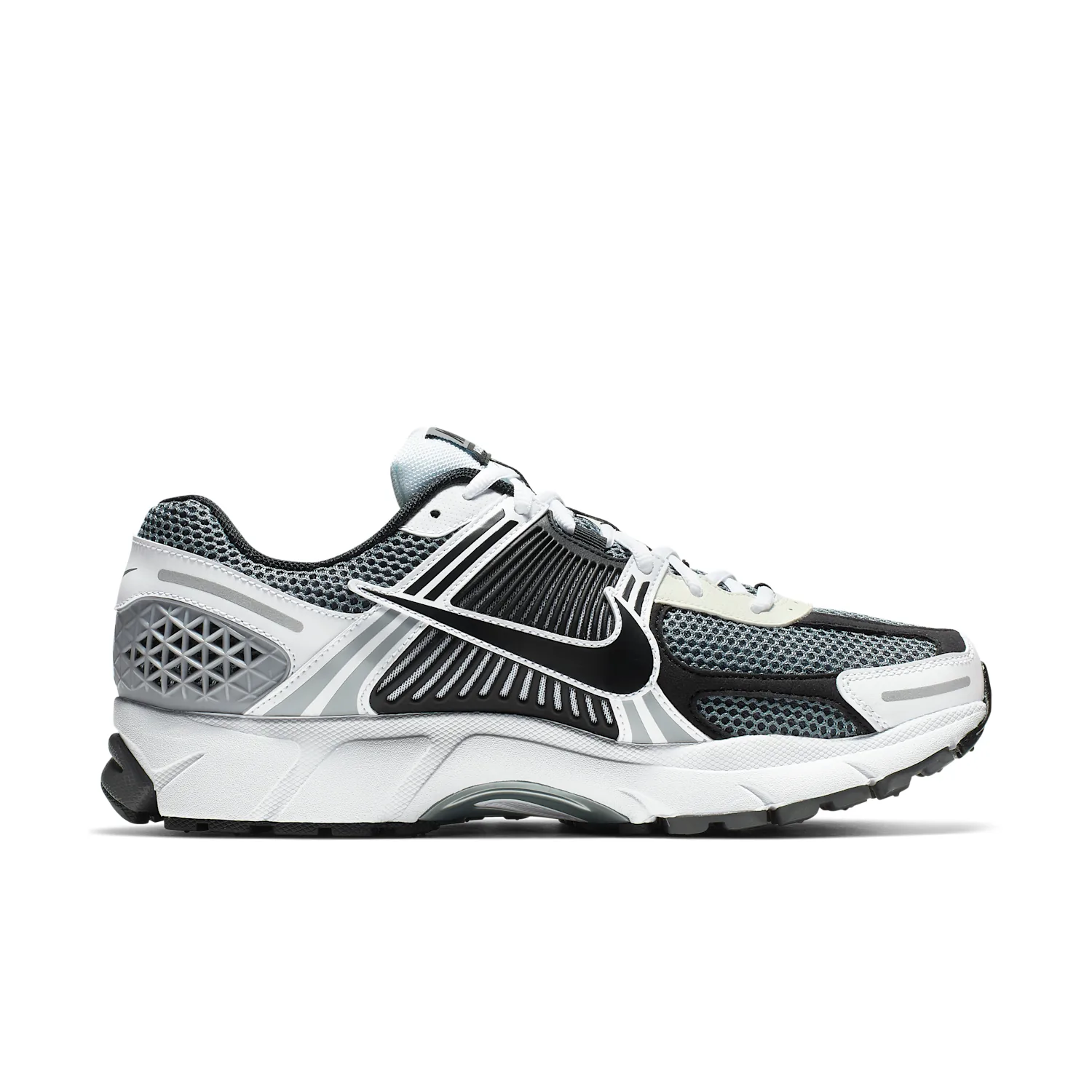 Nike Zoom Vomero 5 SE SP image 3