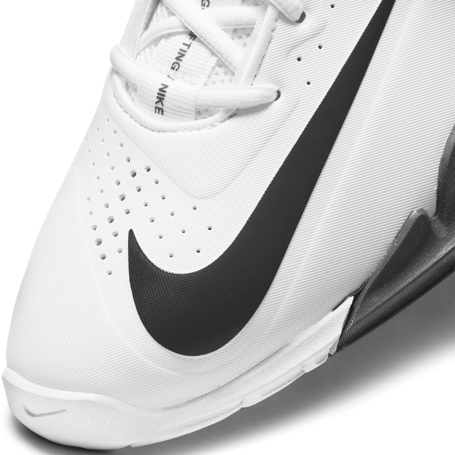 Nike Savaleos image 7