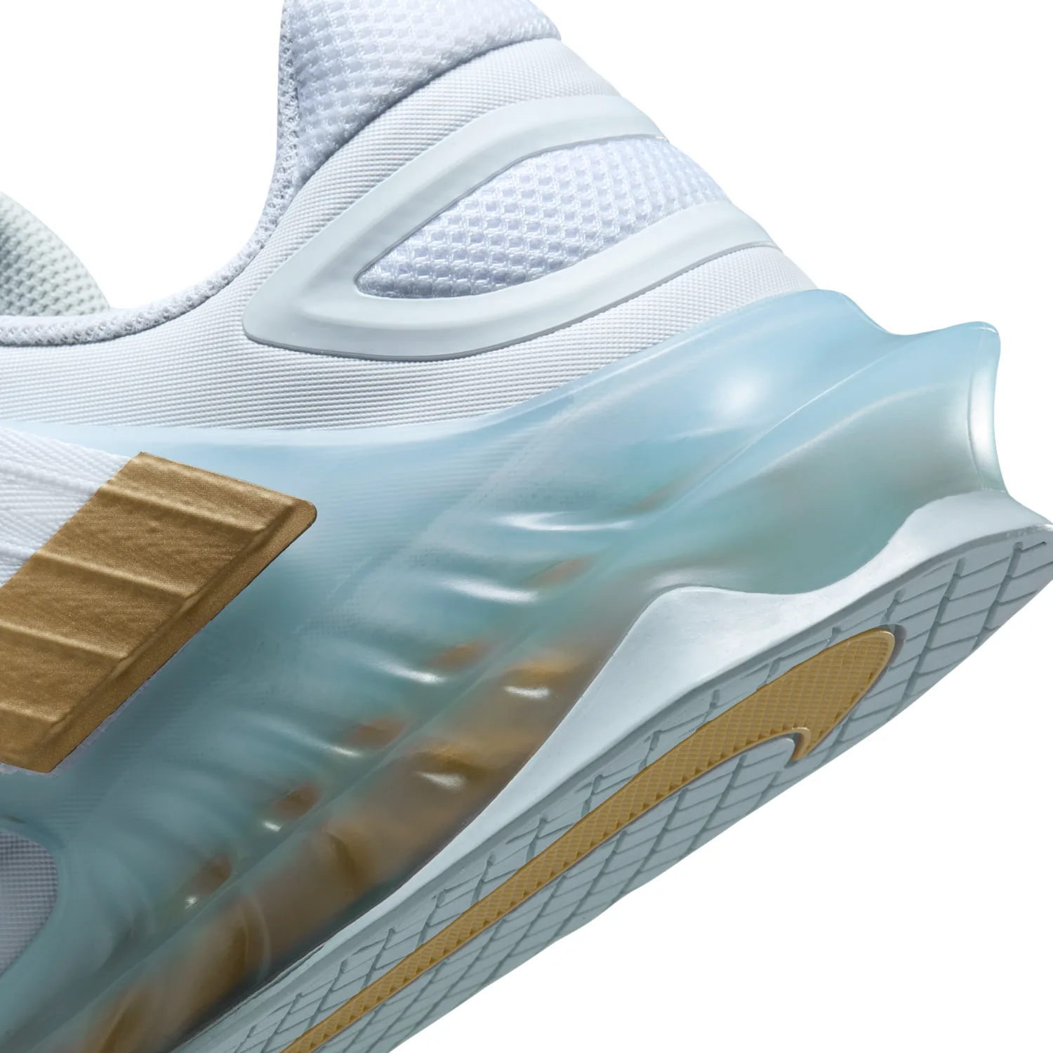 Nike Savaleos image 8