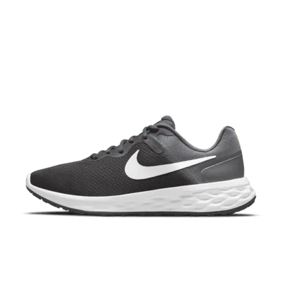 Nike Revolution 6