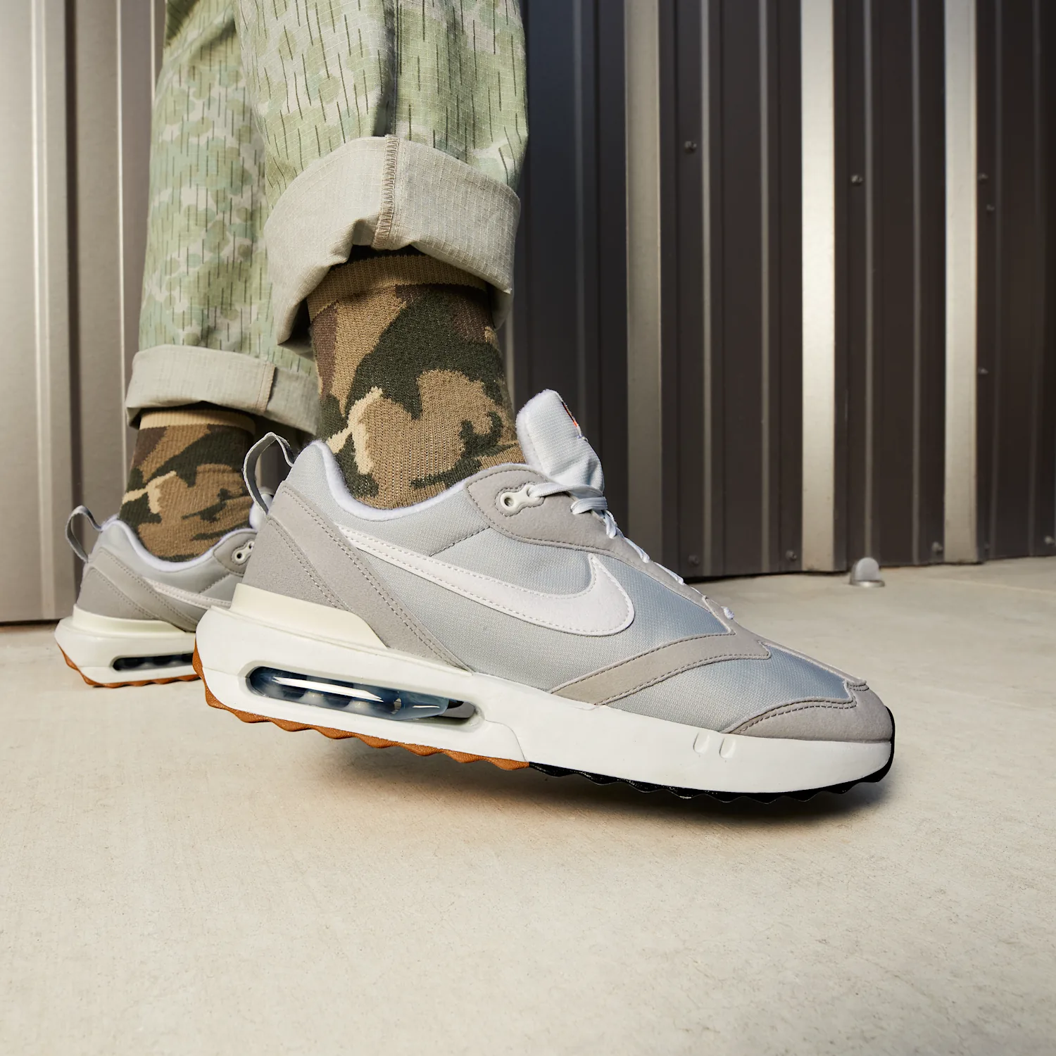 Nike Air Max Dawn image 3
