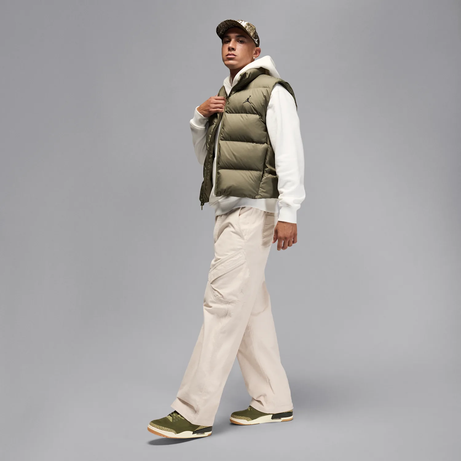 Air Jordan 3 Retro "Medium Olive" image 10