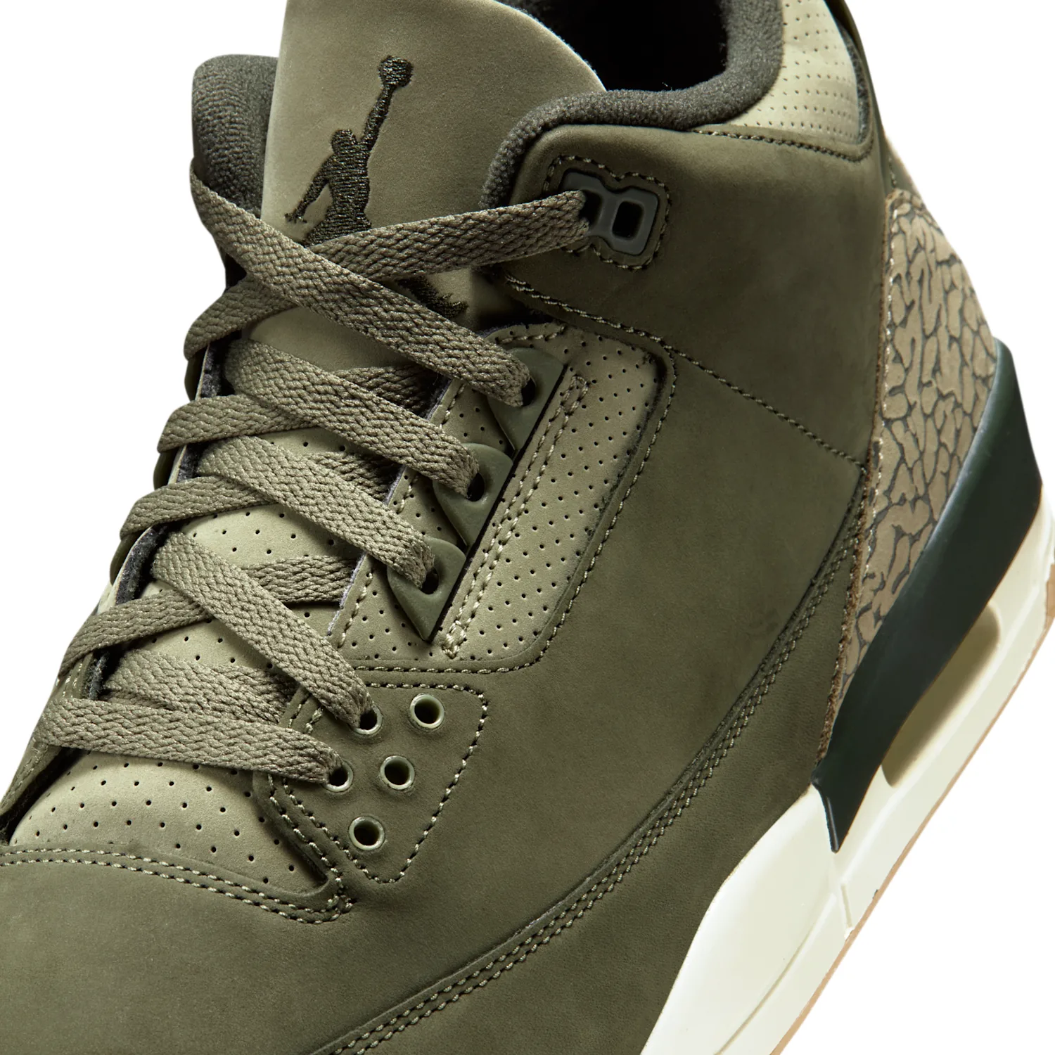 Air Jordan 3 Retro "Medium Olive" image 7