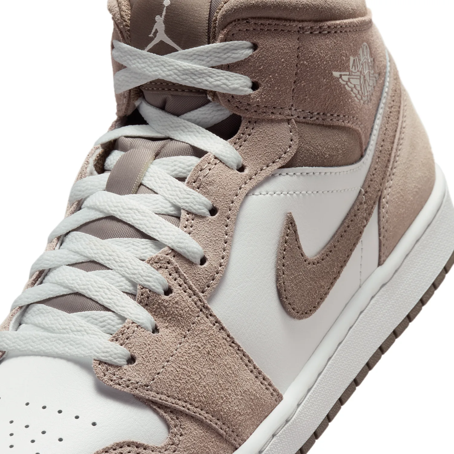 Air Jordan 1 Mid image 7