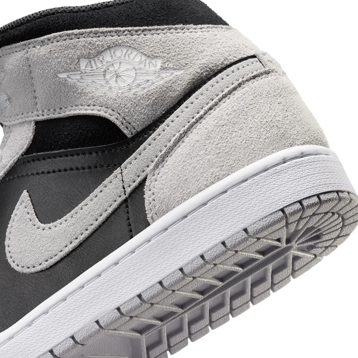 Air Jordan 1 Mid image 8
