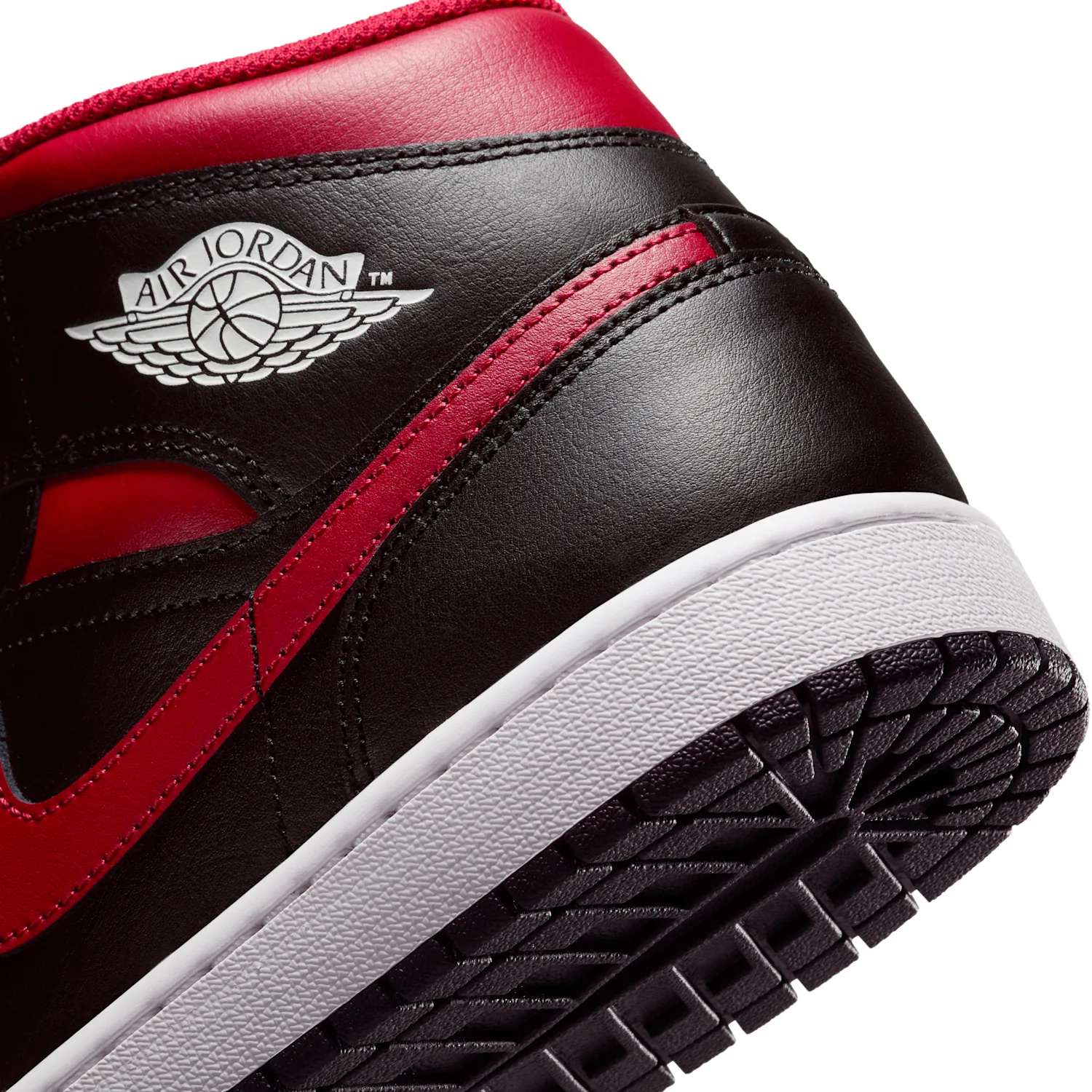 Air Jordan 1 Mid image 8