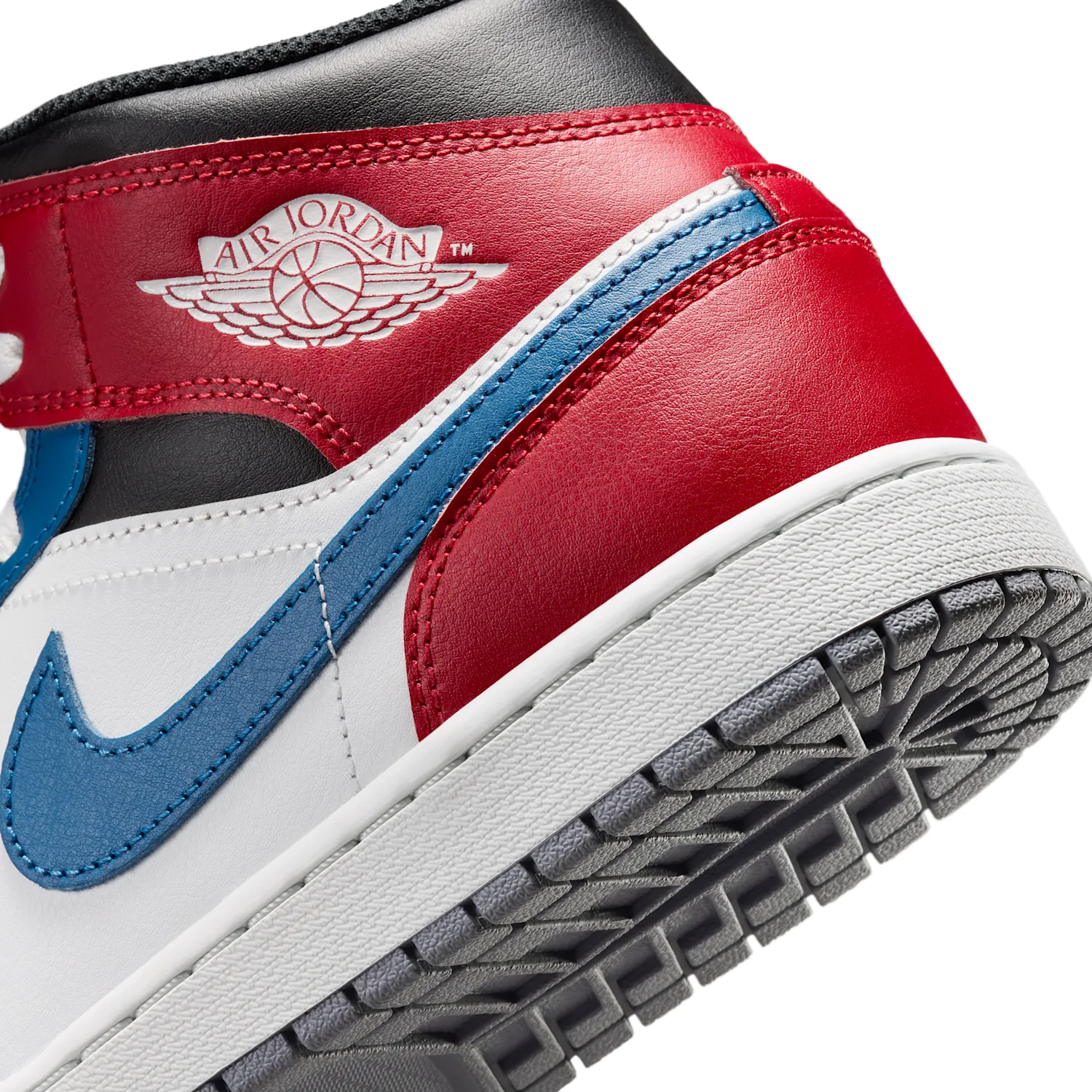 Air Jordan 1 Mid image 8